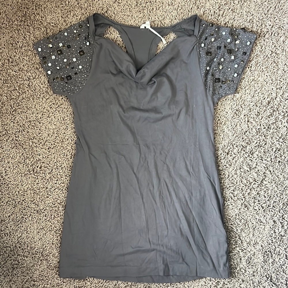 Rachel Rachel Roy grey short sleeve rhinestone cut out shirt size XS